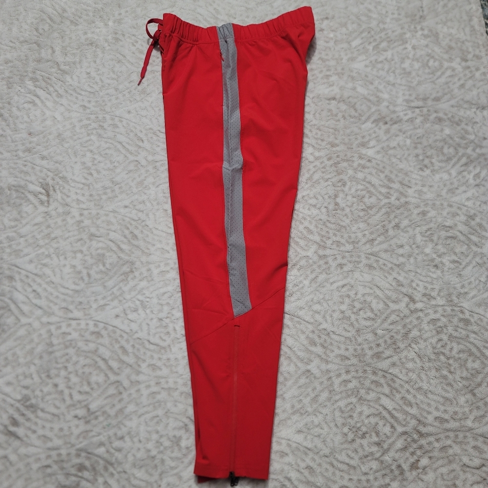 Under Armour Women's Woven Warm Up Pants Size M Red/gray NWT - Picture 10 of 16